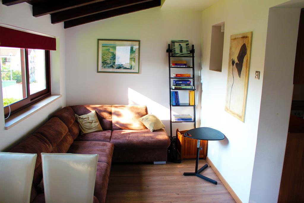 Apartment Pinia Poreč Exteriör bild